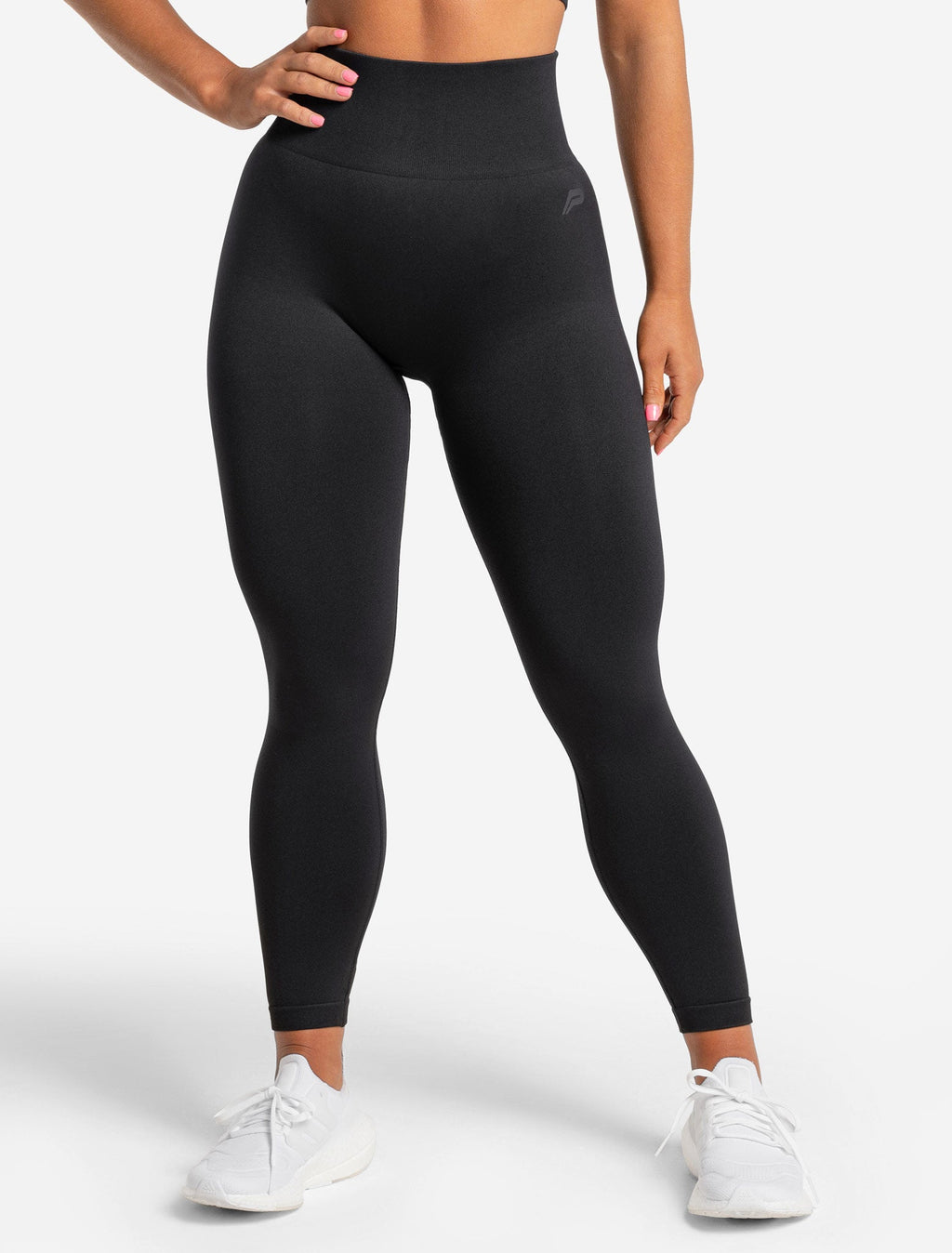 products/womens-core-seamless-leggings-blackout.jpg