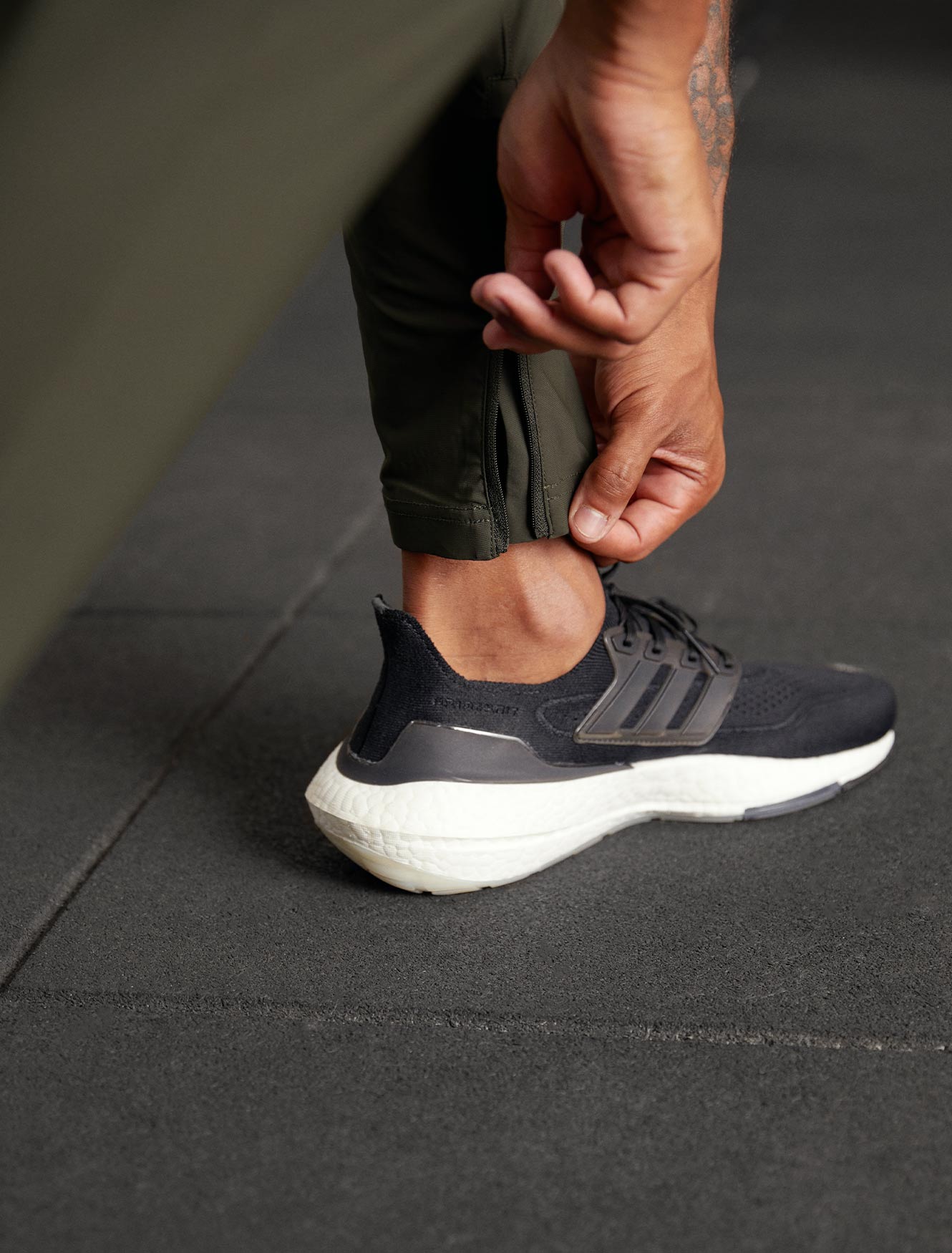 Mens-Hybrid Everyday Joggers / Dark Olive