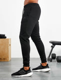 Icon Tapered Joggers / Black