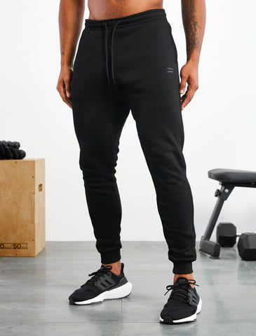 Icon Tapered Joggers / Black