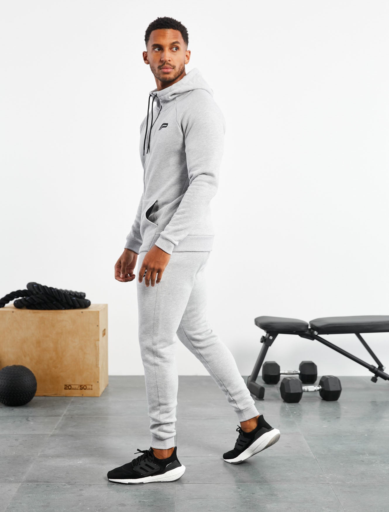 Icon Tapered Joggers / Heather Grey