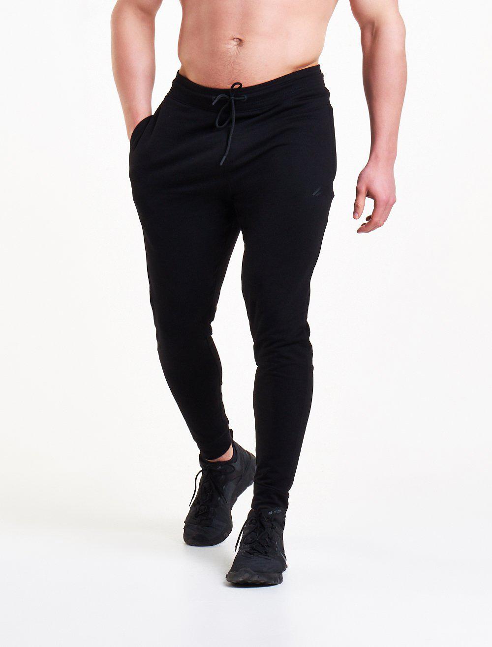 products/mens-response-bottoms-blackout.jpg