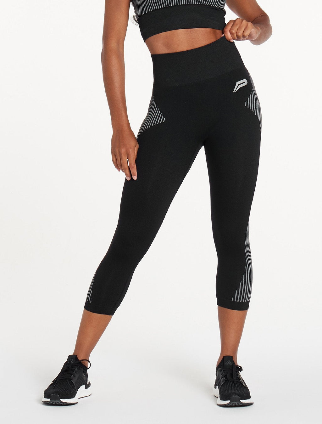 products/womens-adapt-seamless-34-leggings-black.jpg